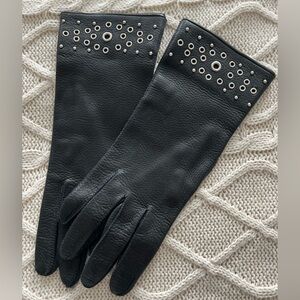 COACH-Black Studded Leather Gloves
Size 8